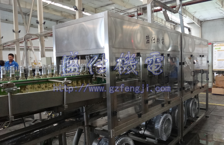 啤酒瓶风刀吹干机现场图.jpg